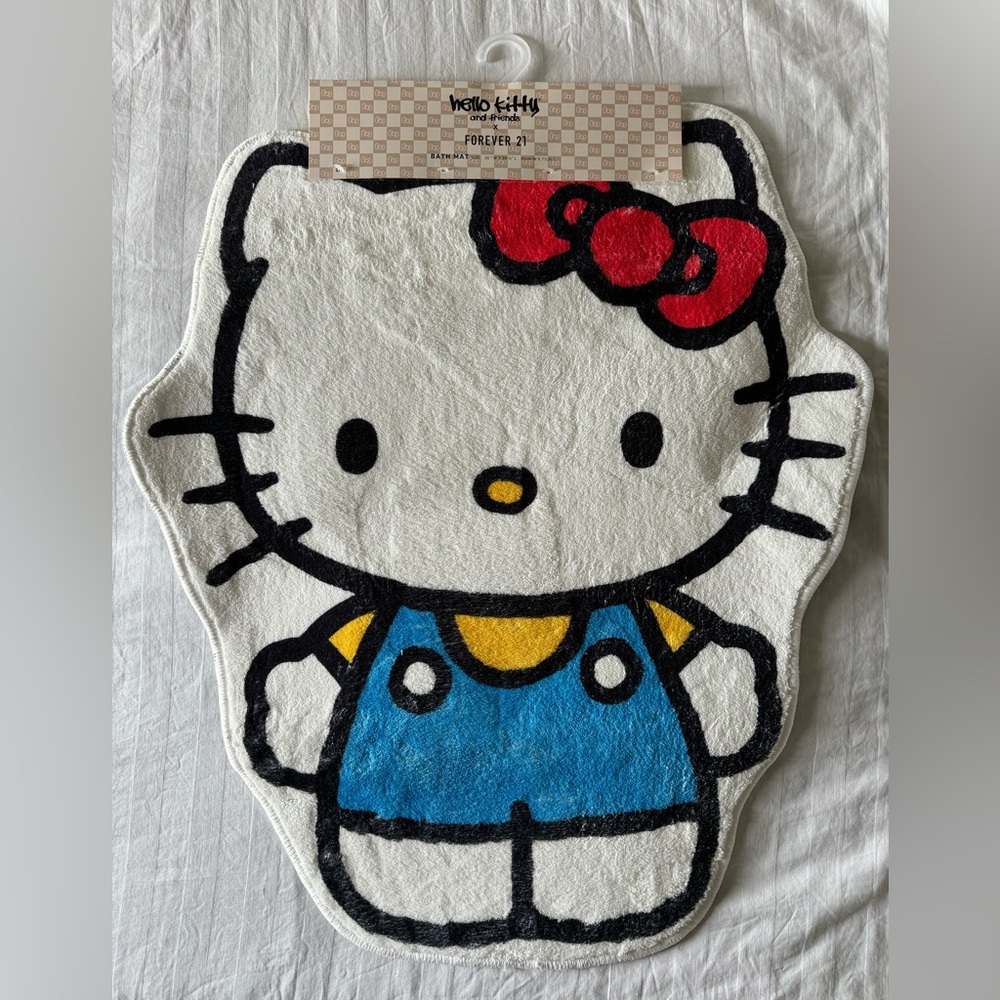 hello kitty Sanrio forever 21 bath mat rug new with tags